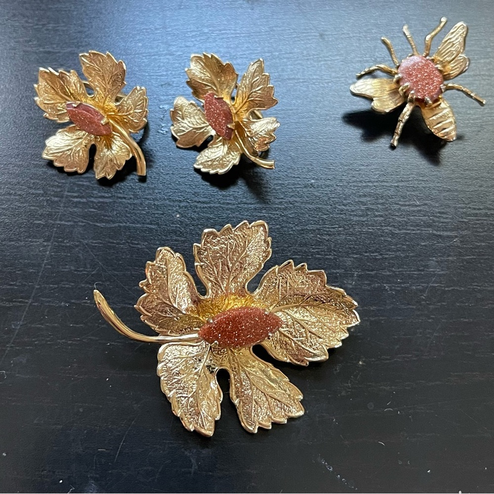 vintage gold-tone leaf and insect brooch and earring set